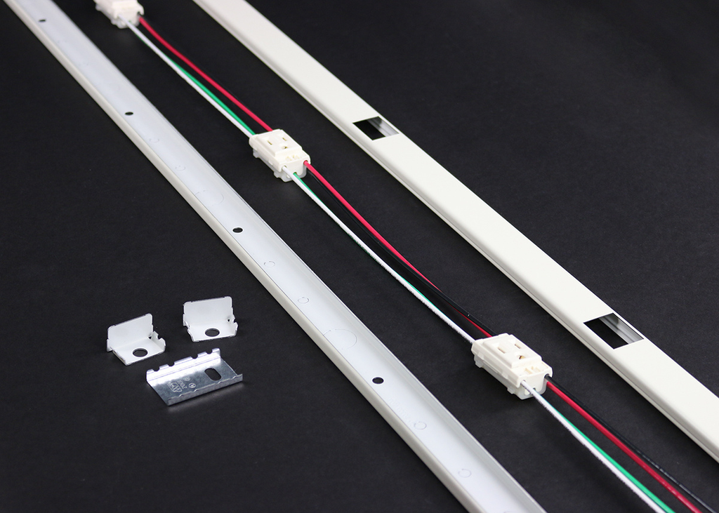 20GB30 Steel Plugmold® Multioutlet System