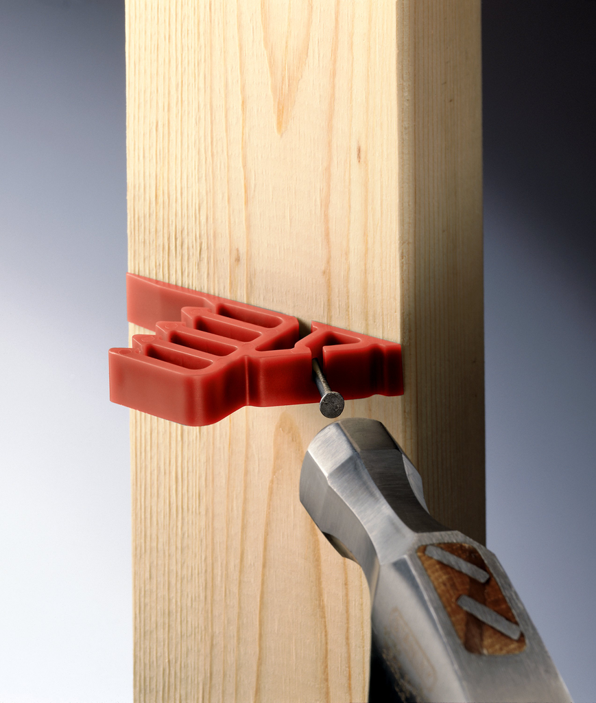 3M™ Cable Stacker SI-1, routes various number of cables in an organizedway