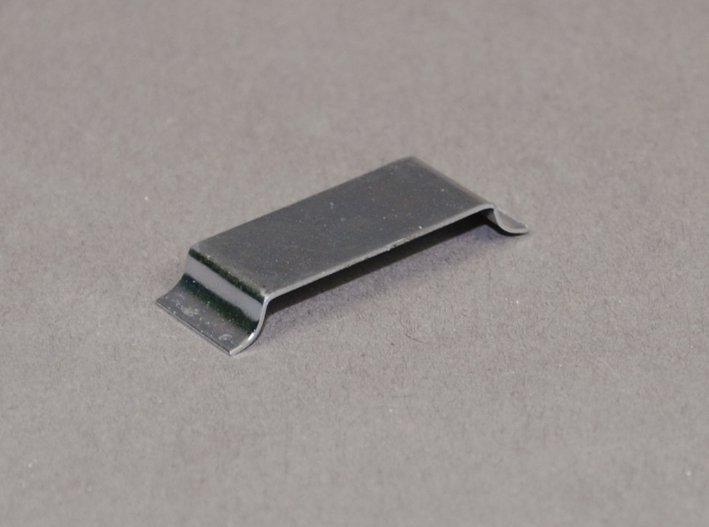 1500 Series Overfloor Raceway Wire Clip