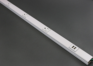 20GB506TRUSB 5' Plugmold® Multioutlet System with USB