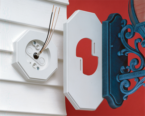 Accomidates light fixtures with mounting bracket up to 12". 13-1/2 x 7.21 mounting surface.For use with Arlington siding blocks part numbers 8131, 8141, 8151, 8161, 8171, 8141DBL.