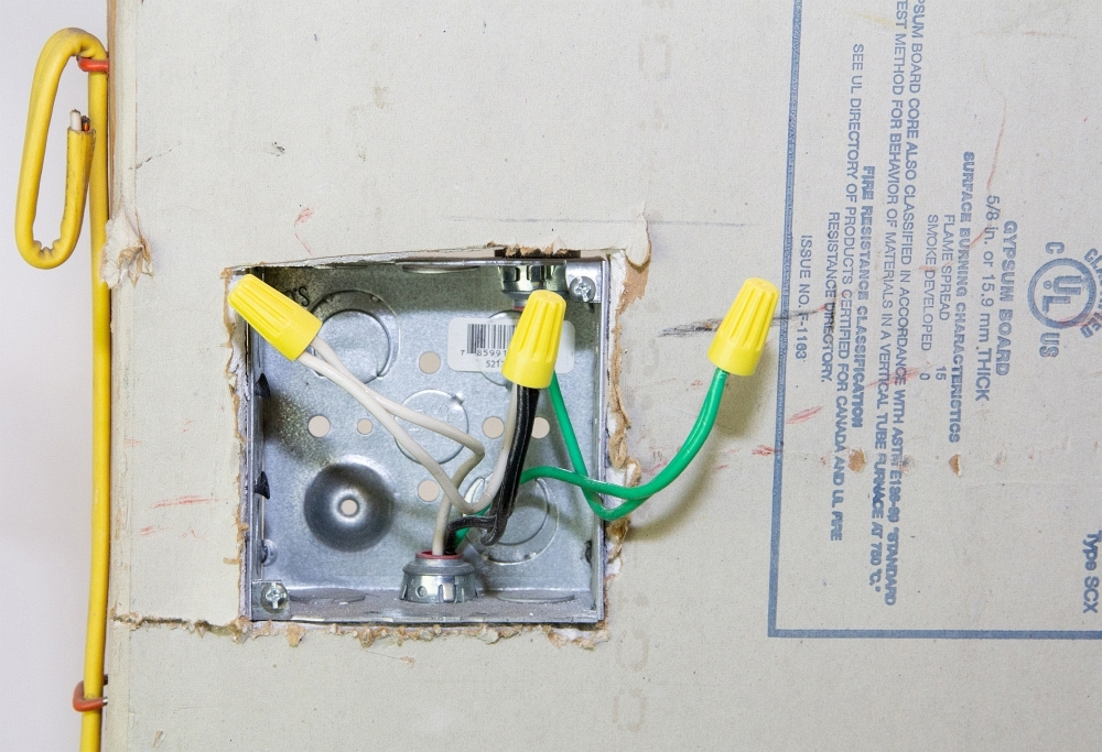 10-004, Wire Connector