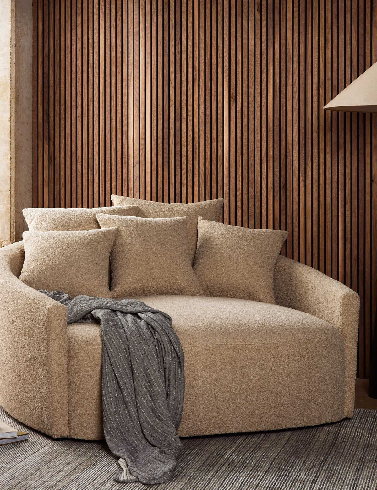 Kaila Media Lounger