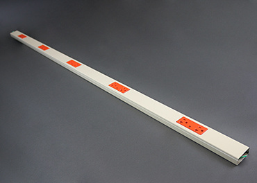 24S7212IGX99IV Steel Plugmold® Multioutlet Strip