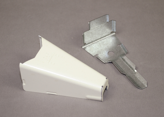 1500 Series Overfloor Raceway Adapter Fitting
