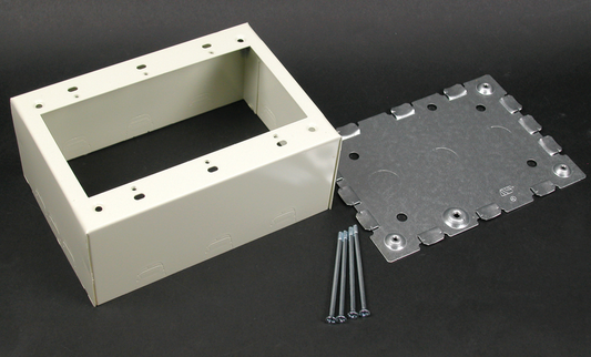 500/700 Three-Gang Extra Deep Switch and Receptacle Box Fitting