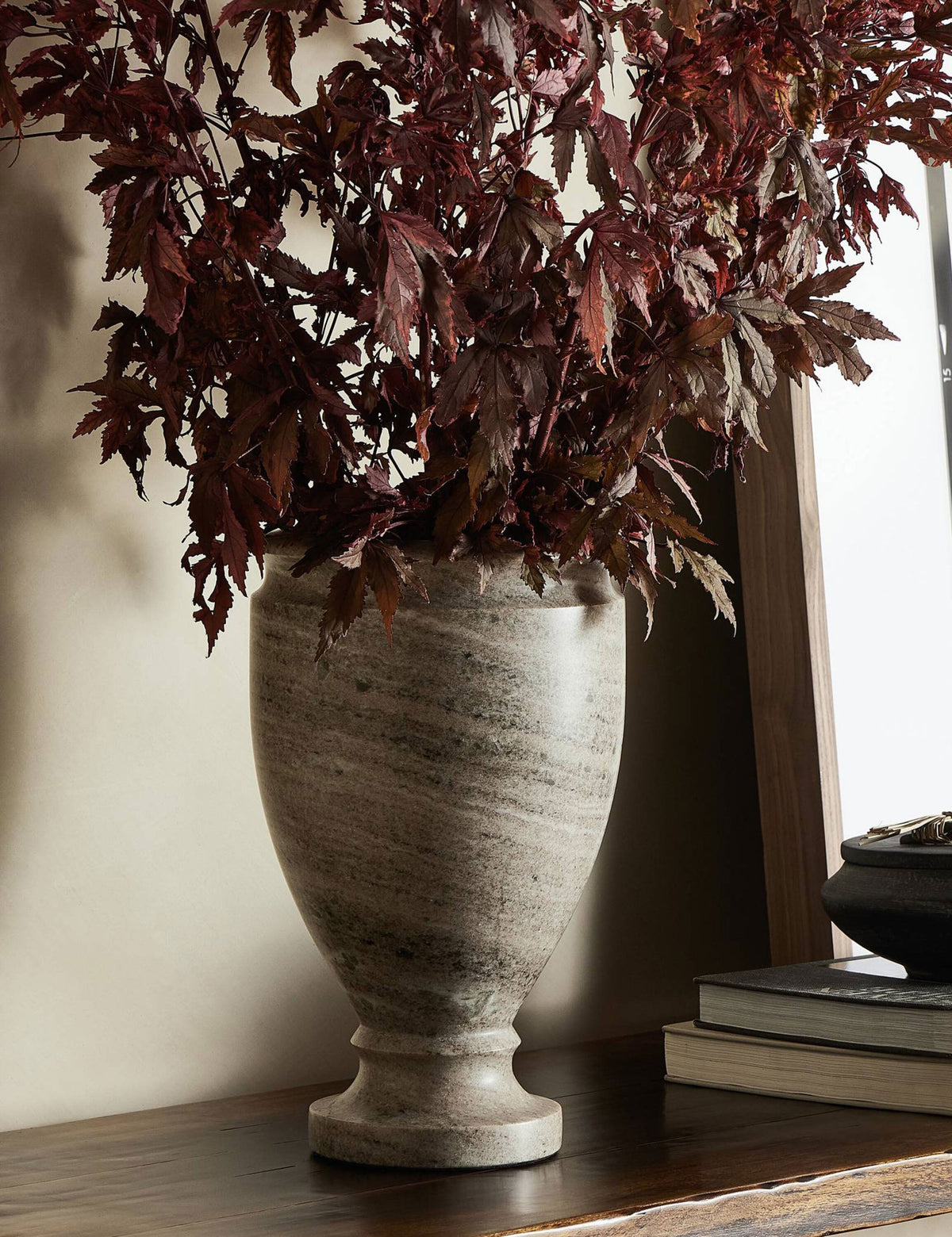 Cesar Vase