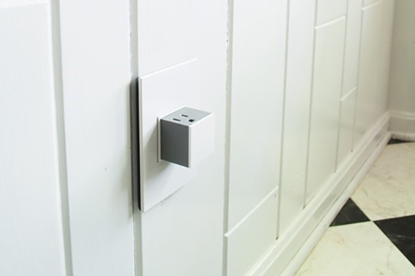 adorne® Gloss White 1-Gang Screwless Wall Plate with Microban®