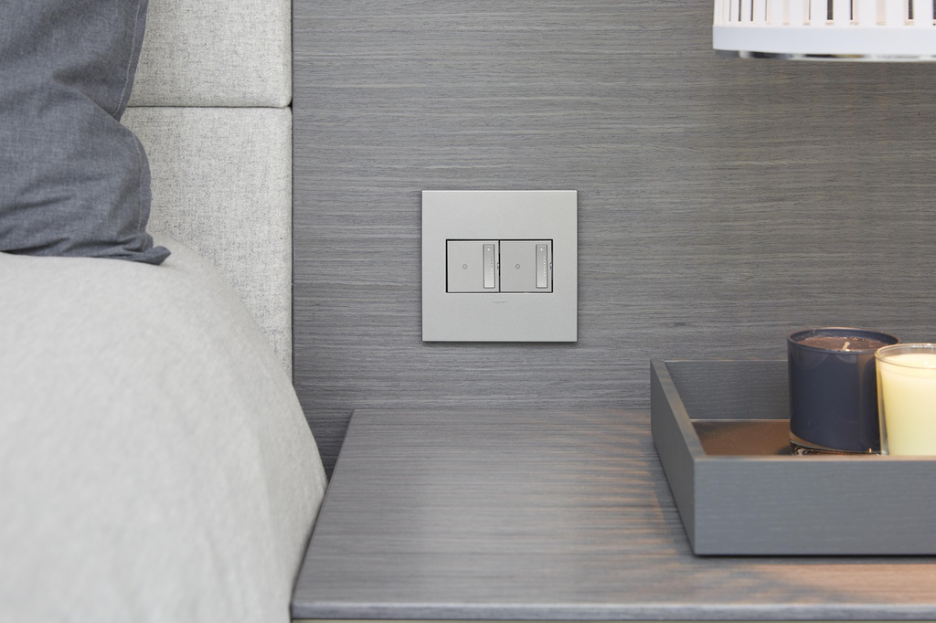 adorne® Satin Nickel 1-Gang Screwless Wall Plate