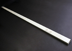 24S7218GBA99IV Steel Plugmold® Multioutlet Strip