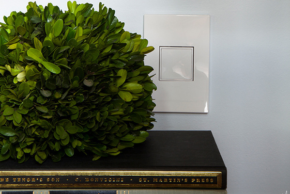 adorne® Gloss White 1-Gang Screwless Wall Plate with Microban®