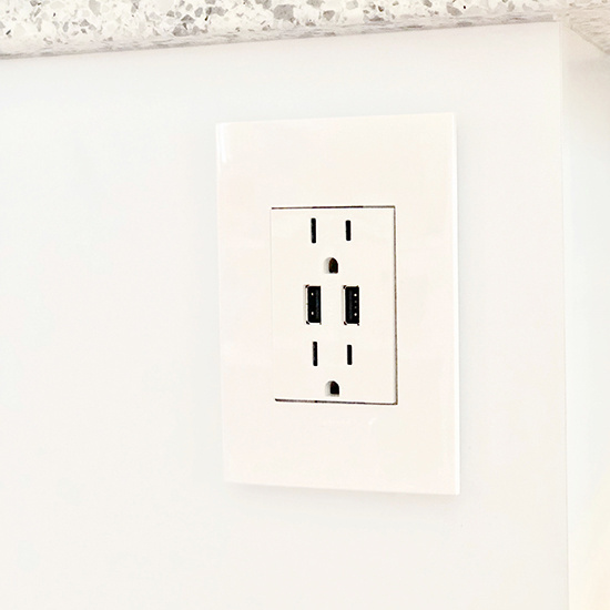 adorne® Gloss White 1-Gang Screwless Wall Plate with Microban®