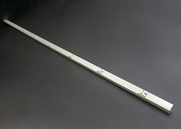 20GB609 Steel Plugmold® Multioutlet System