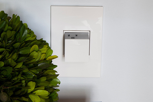 adorne® Gloss White 1-Gang Screwless Wall Plate with Microban®