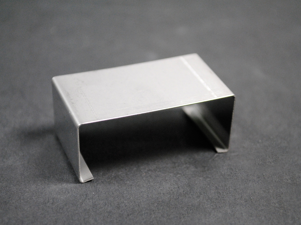 AL2400 Cover Clip (Spring Steel)