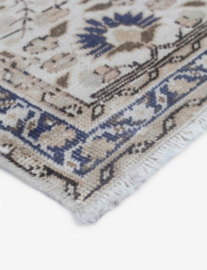 Vintage Turkish Hand-Knotted Wool Rug No. 591, 4'8" x 6'10"