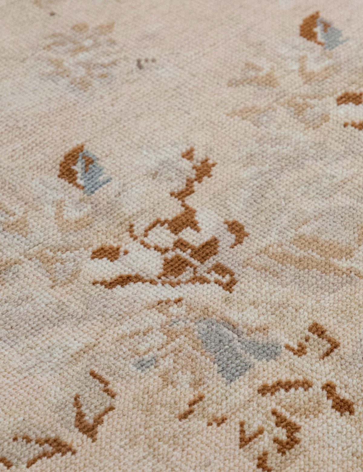 Vintage Turkish Hand-Knotted Wool Rug No. 593, 4'4" x 7'11"