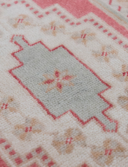 Vintage Turkish Hand-Knotted Wool Mini Rug No. 309, 1'7" x 3'