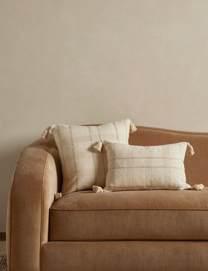 Alira Pillow
