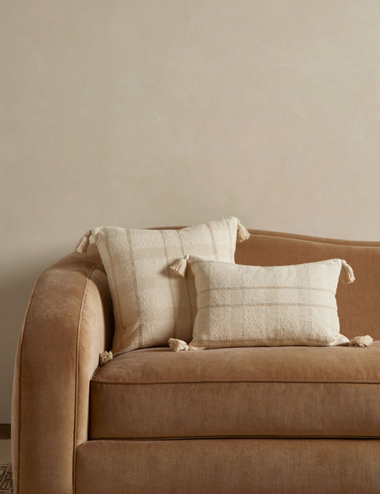 Alira Pillow