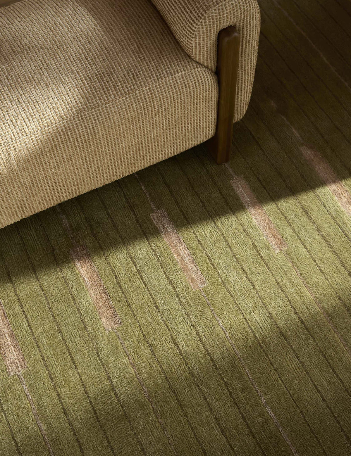 Obert Hand-Knotted Wool Rug