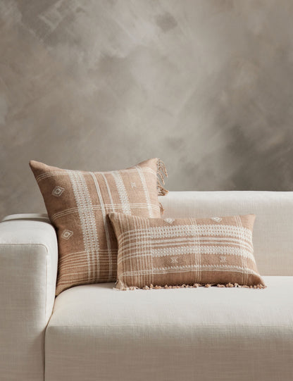 Kavia Pillow