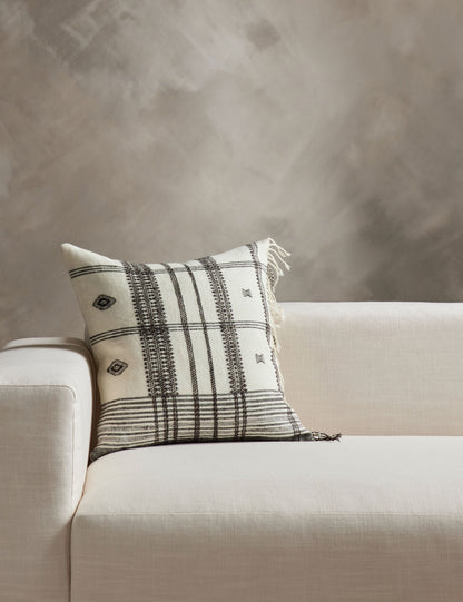 Kavia Pillow