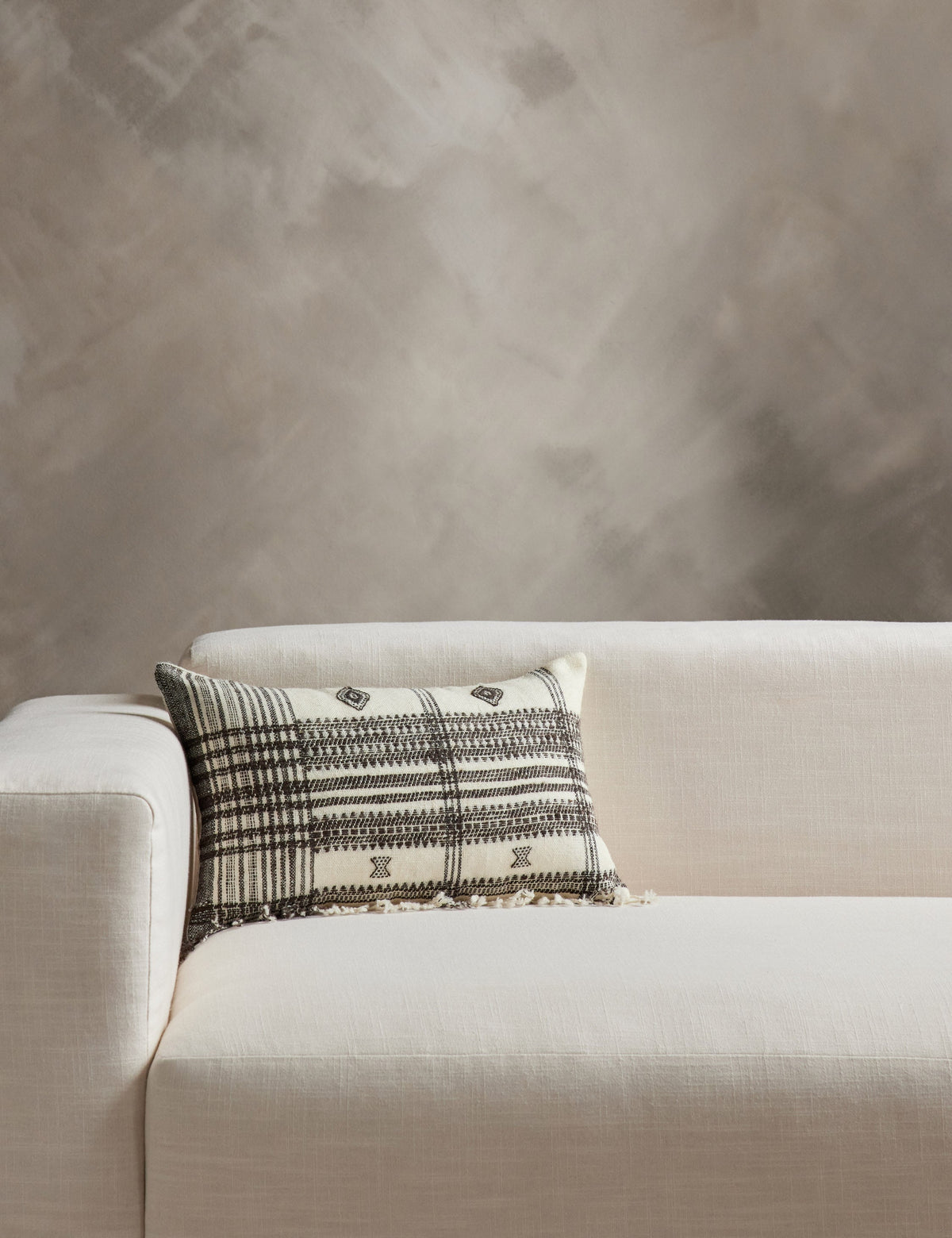 Kavia Pillow