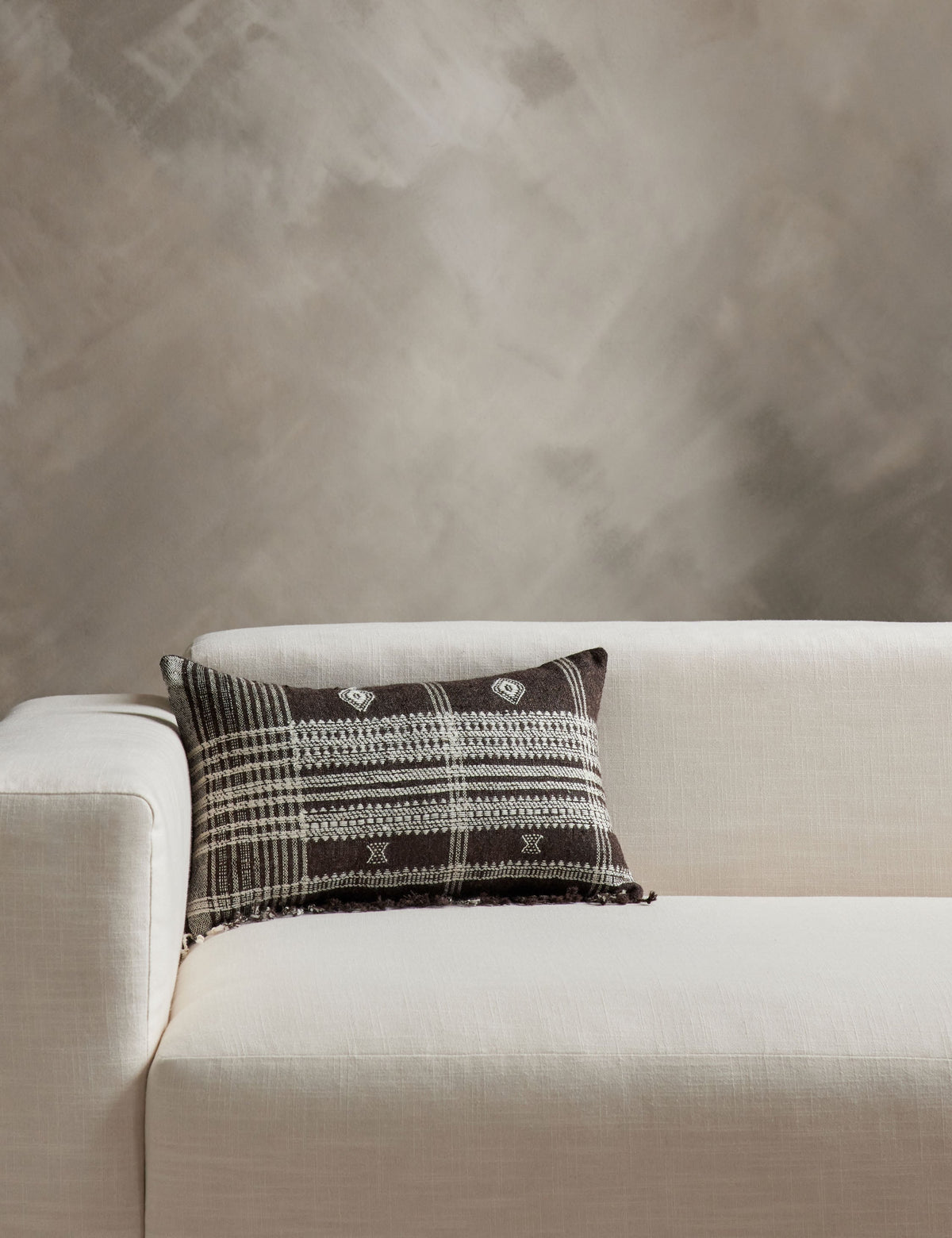 Kavia Pillow