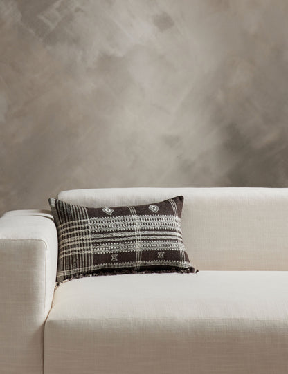 Kavia Pillow