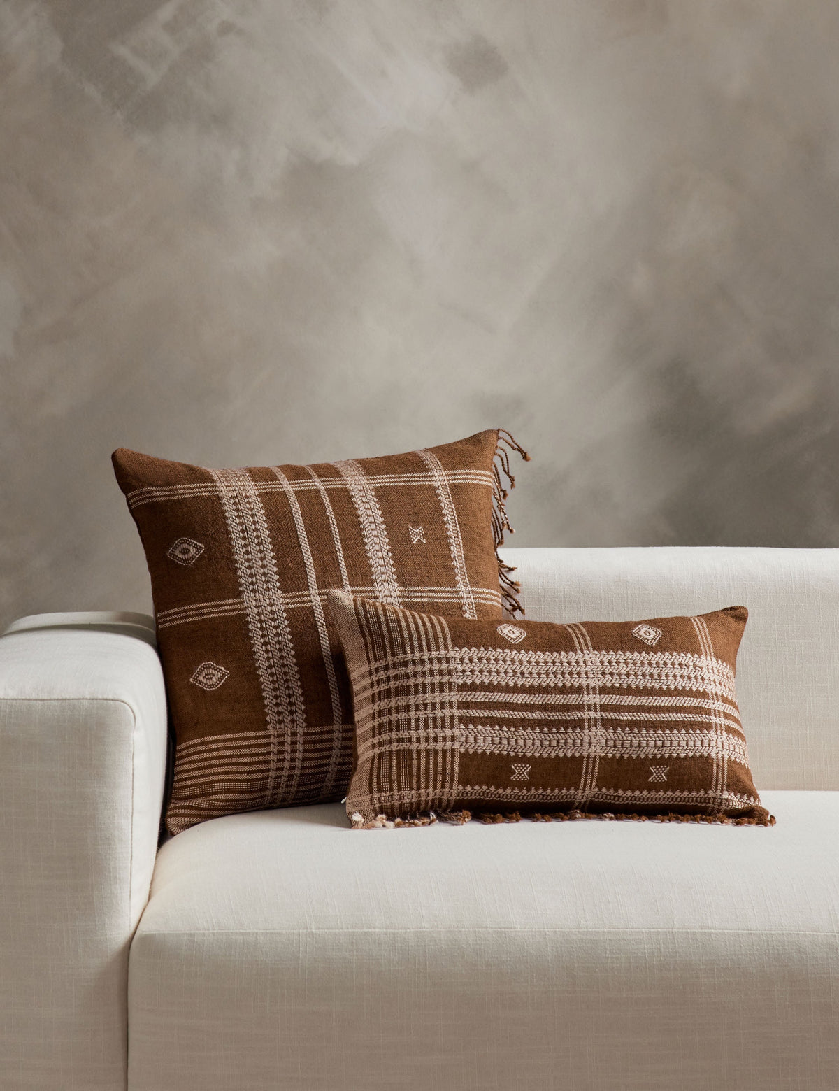 Kavia Pillow