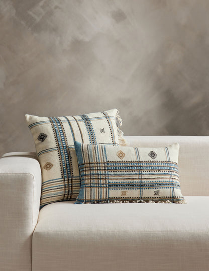 Kavia Pillow