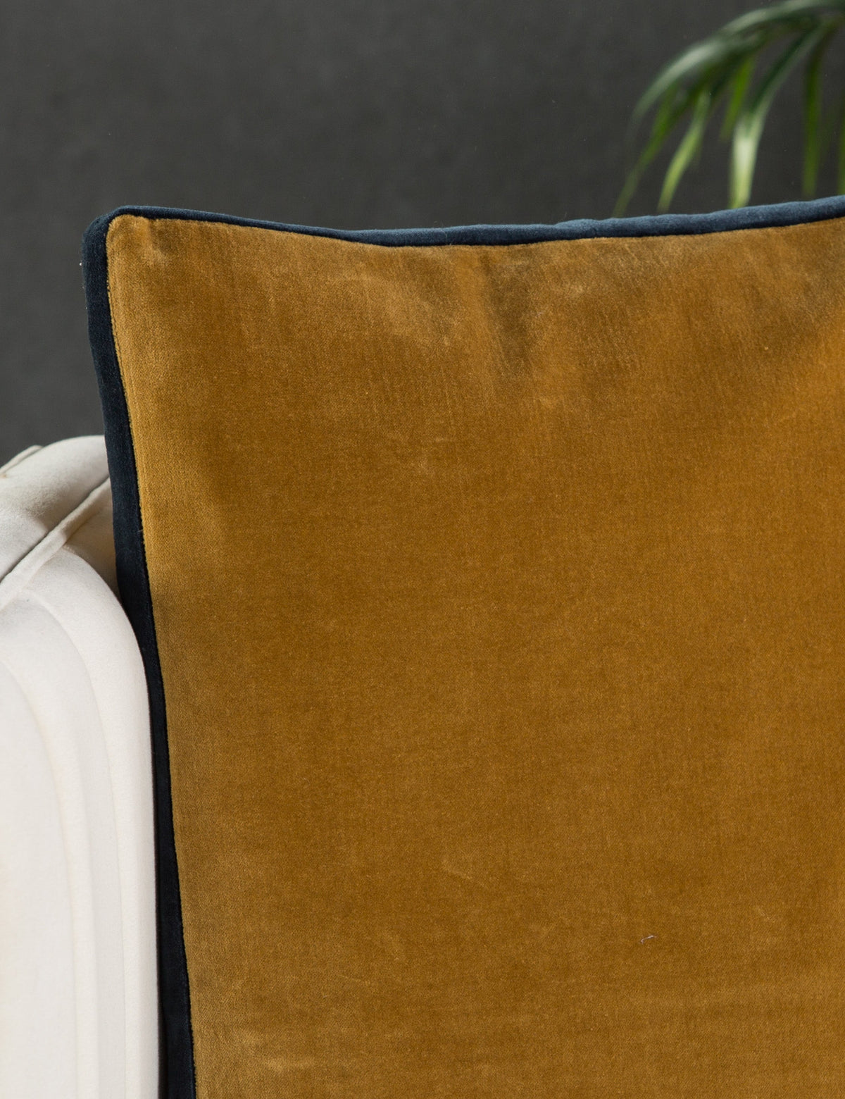 Clune Pillow