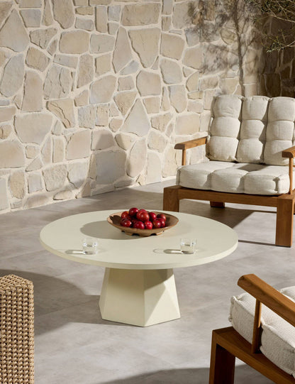 Schuller Indoor / Outdoor Round Coffee Table