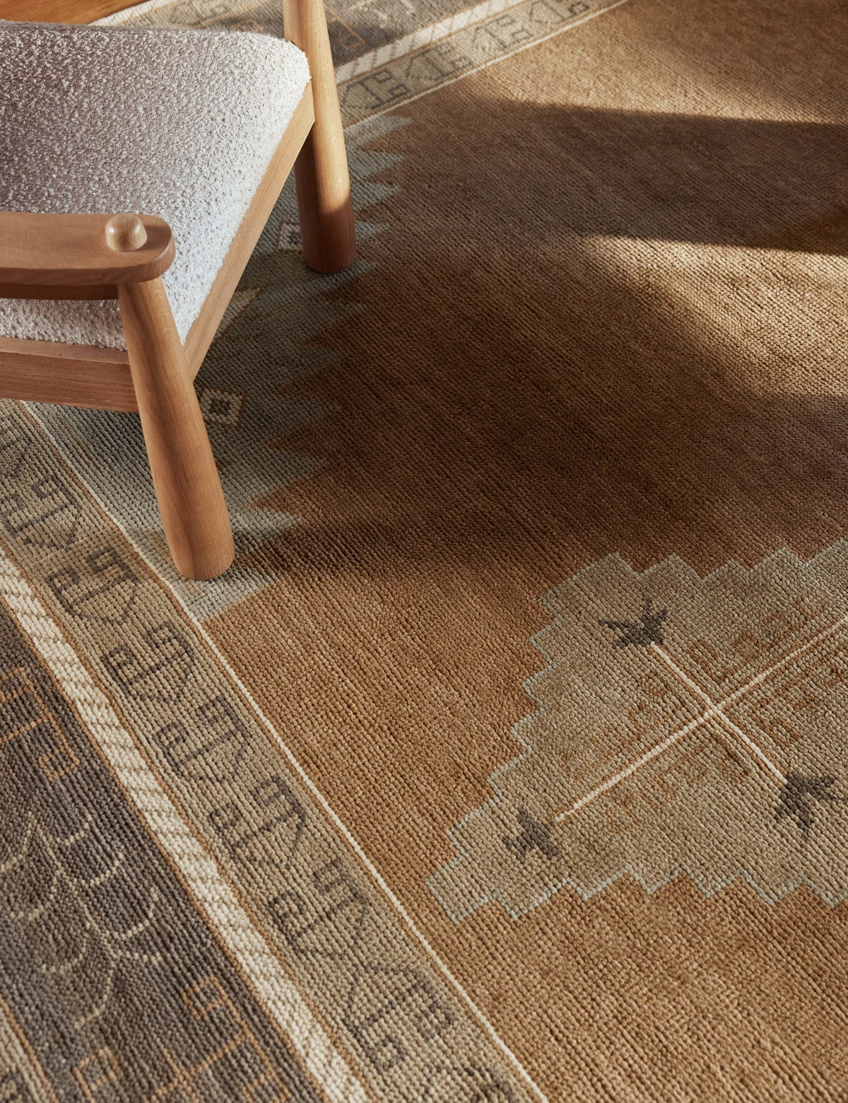 Kate Hand-Knotted Wool Rug