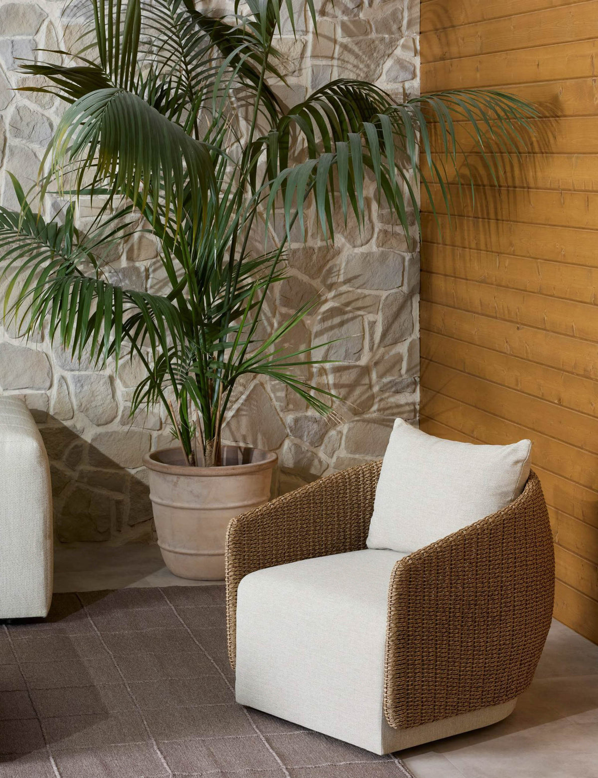 Tennille Indoor / Outdoor Swivel Chair