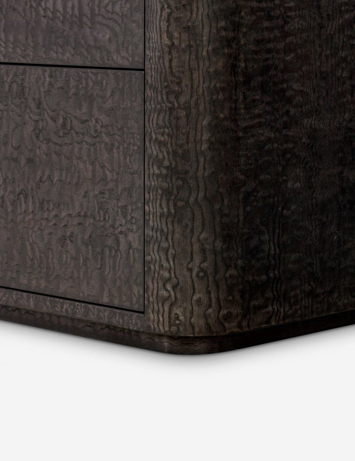 Mazra Dresser