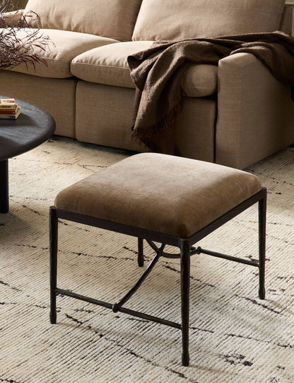 Perlaza Stool