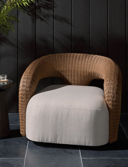 Hampton Outdoor Swivel Chair