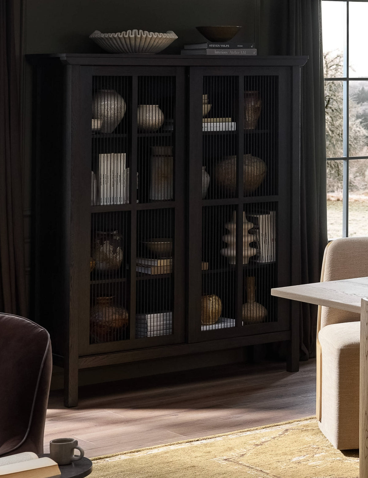 Mirza Curio Cabinet