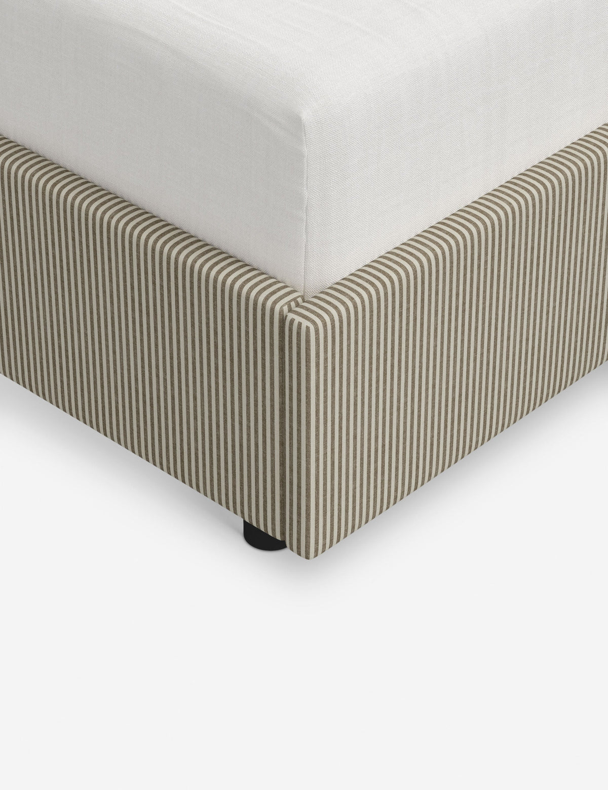 Adara Camelback Bed
