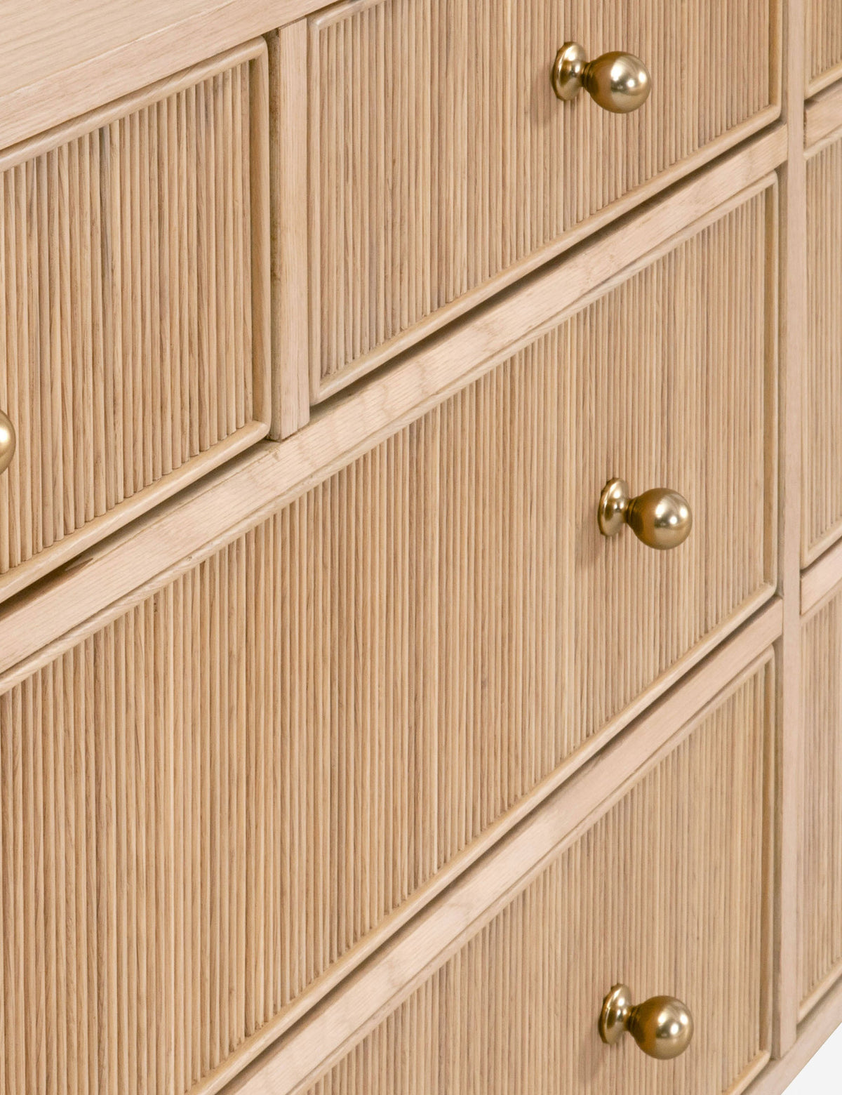 Jesenia Dresser