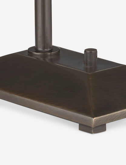 Stern Desk Lamp