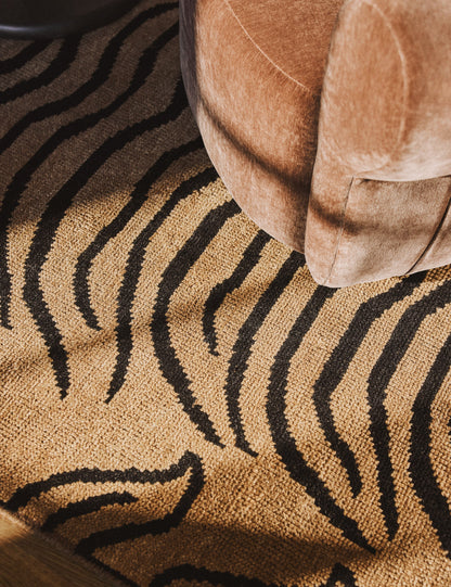 Makeda Hand-Knotted Wool Rug