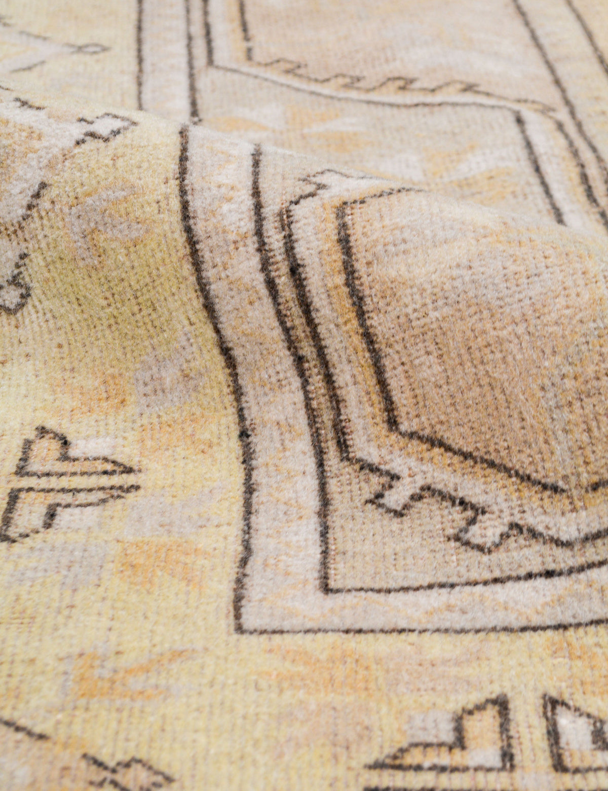 Vintage Turkish Hand-Knotted Wool Rug No. 487, 5' 1" x 7' 10"