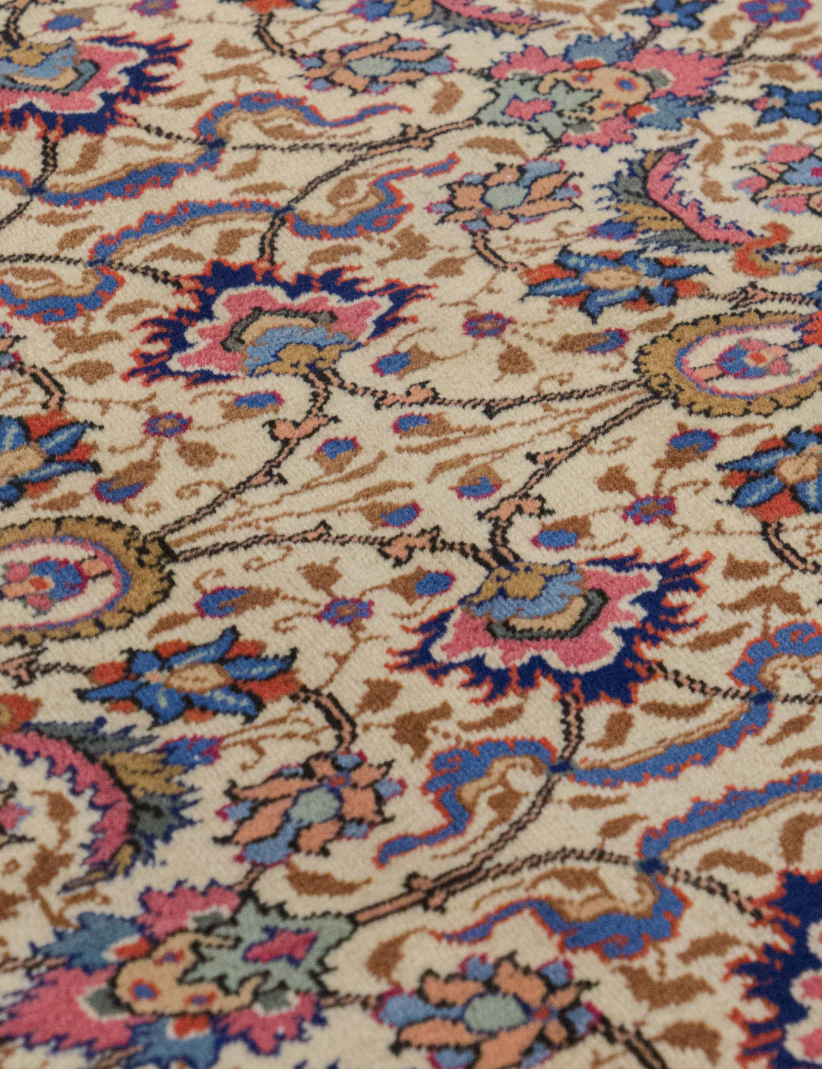 Vintage Turkish Hand-Knotted Wool Rug No. 552, 3'9" x 5'8"