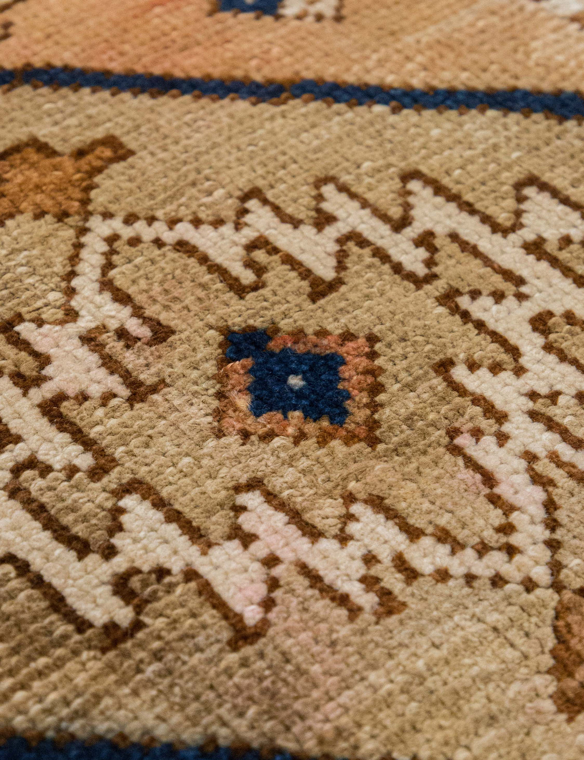 Vintage Turkish Hand-Knotted Wool Mini Rug No. 310, 1'5" x 2'2"