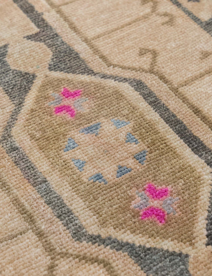 Vintage Turkish Hand-Knotted Wool Mini Rug No. 332, 1'4" x 3'6"