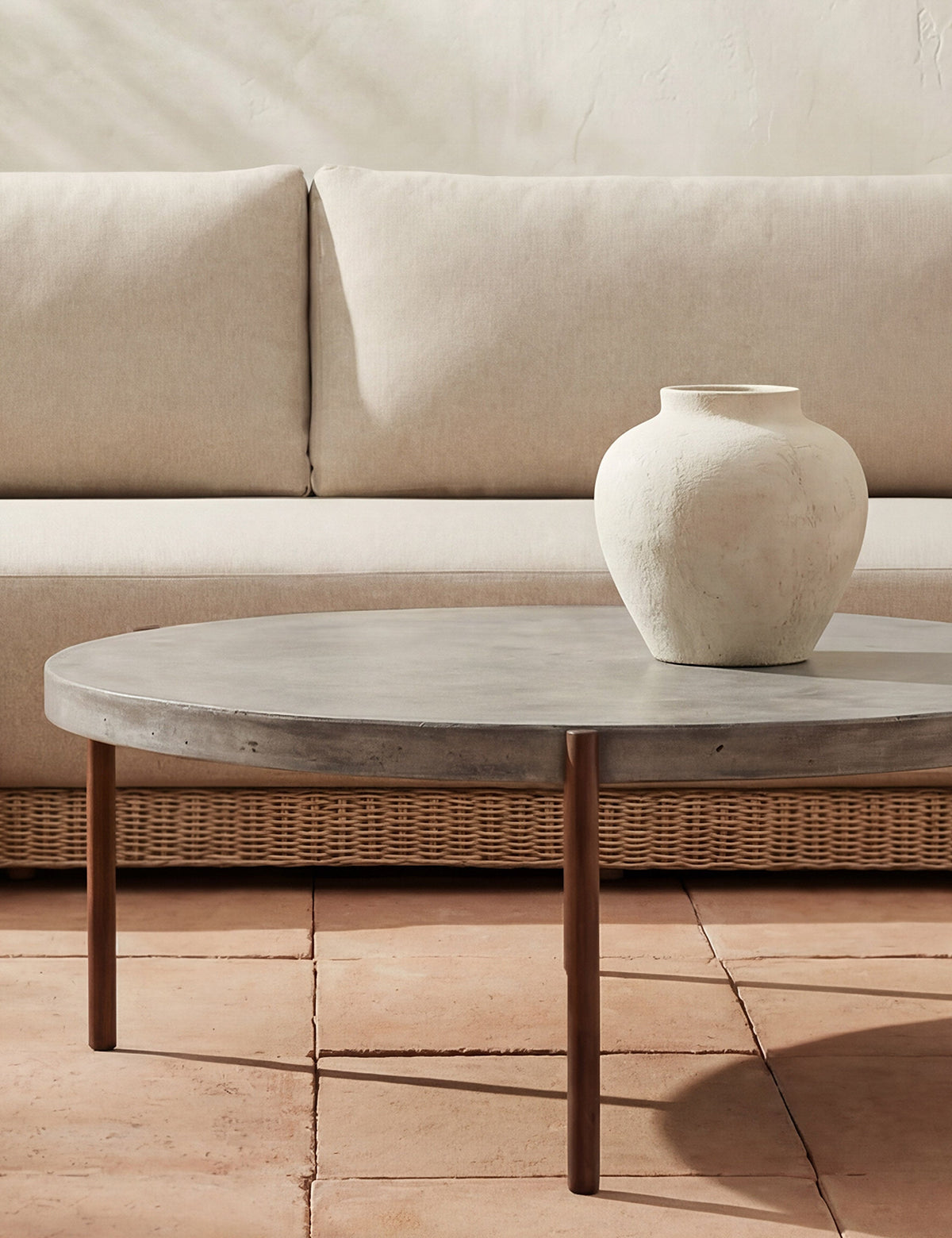 Harrison Indoor / Outdoor Round Coffee Table