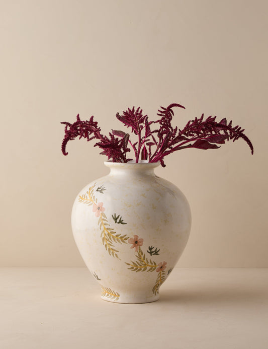 Bea Vase by Heidi Caillier